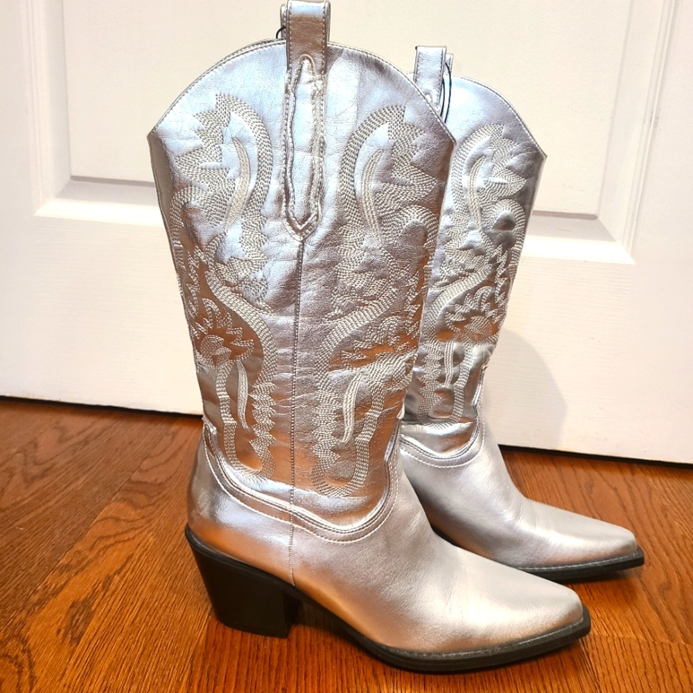 New FOREVER 21 Women's Embroidered Metallic Silver Western Cowboy Boots Size 8